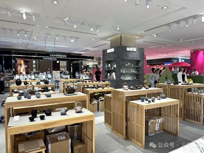 投入1亿元转型升级！6年前一度官宣告别pg电子平台上海著名日系百货大动作：(图2)